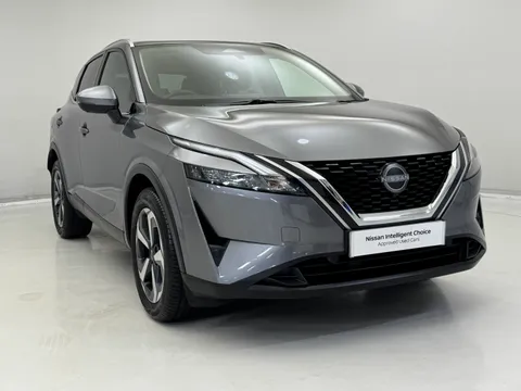 DC72MHV Nissan Qashqai 1.3 DiG-T MH N-Connecta [Glass Roof] 5dr Thumbnail #3