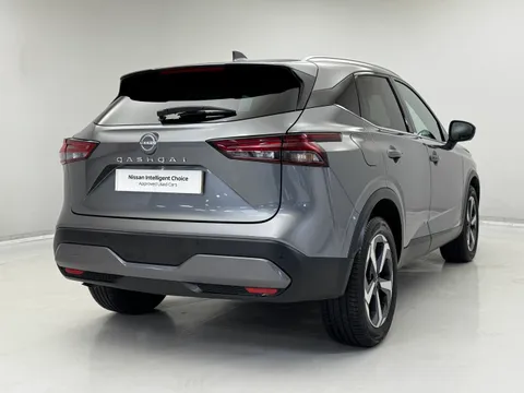 DC72MHV Nissan Qashqai 1.3 DiG-T MH N-Connecta [Glass Roof] 5dr Thumbnail #8