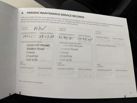 DC72MHV Nissan Qashqai 1.3 DiG-T MH N-Connecta [Glass Roof] 5dr Thumbnail #18