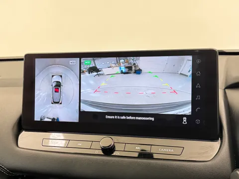 DC72MHV Nissan Qashqai 1.3 DiG-T MH N-Connecta [Glass Roof] 5dr Thumbnail #26