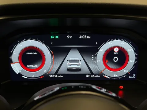 DC72MHV Nissan Qashqai 1.3 DiG-T MH N-Connecta [Glass Roof] 5dr Thumbnail #28