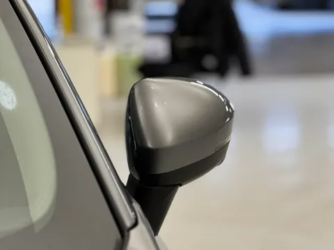 DC72MHV Nissan Qashqai 1.3 DiG-T MH N-Connecta [Glass Roof] 5dr Thumbnail #31