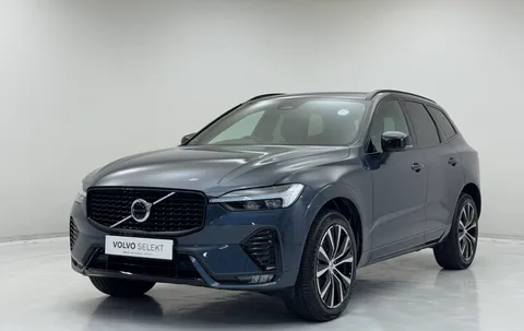 DU74WKJ Volvo XC60 2.0 B5P Plus Dark 5dr AWD Geartronic Thumbnail #4