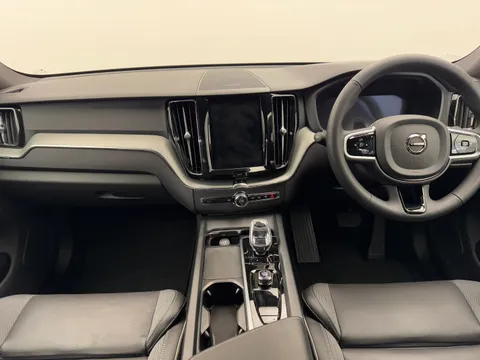 DU74WKJ Volvo XC60 2.0 B5P Plus Dark 5dr AWD Geartronic Thumbnail #11