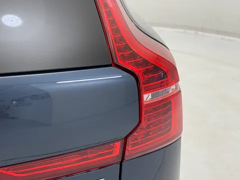 DU74WKJ Volvo XC60 2.0 B5P Plus Dark 5dr AWD Geartronic Thumbnail #31