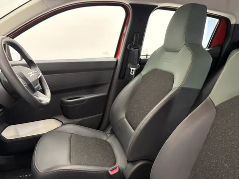 NA74XKN Dacia Spring 27kWh Extreme 65 48kW 5dr Auto Thumbnail #13