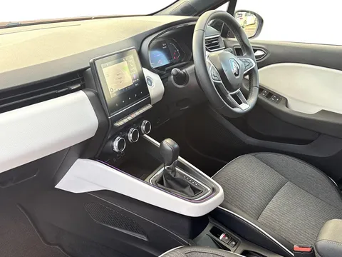 BN73ZRU Renault Clio 1.6 E-TECH full hybrid 145 Techno 5dr Auto Thumbnail #5