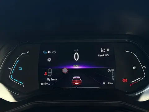 BN73ZRU Renault Clio 1.6 E-TECH full hybrid 145 Techno 5dr Auto Thumbnail #13