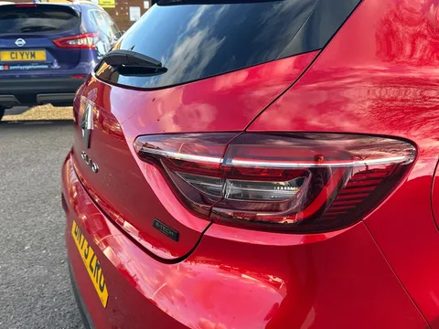 BN73ZRU Renault Clio 1.6 E-TECH full hybrid 145 Techno 5dr Auto Thumbnail #24