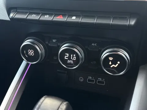 BN73ZRU Renault Clio 1.6 E-TECH full hybrid 145 Techno 5dr Auto Thumbnail #26