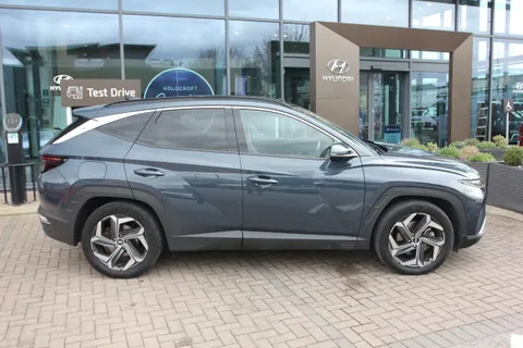MF22VNV Hyundai Tucson 1.6 TGDi Plug-in Hybrid Ultimate 5dr 4WD Auto Thumbnail #7
