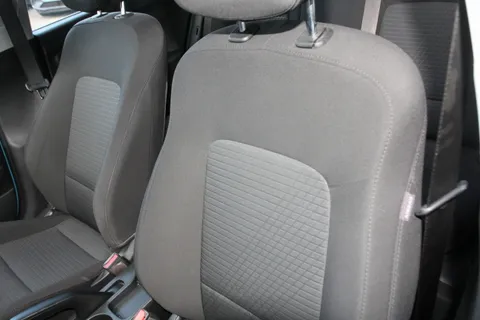 DE22NCX Hyundai i20 1.0T GDi 48V MHD SE Connect 5dr Thumbnail #13