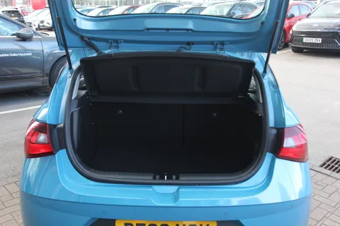 DE22NCX Hyundai i20 1.0T GDi 48V MHD SE Connect 5dr Thumbnail #16