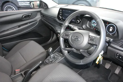 DE22NCX Hyundai i20 1.0T GDi 48V MHD SE Connect 5dr Thumbnail #20