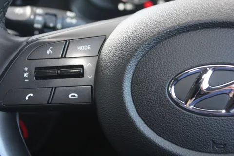 DE22NCX Hyundai i20 1.0T GDi 48V MHD SE Connect 5dr Thumbnail #23