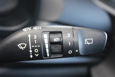 DE22NCX Hyundai i20 1.0T GDi 48V MHD SE Connect 5dr Thumbnail #26