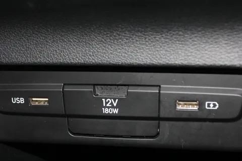 DE22NCX Hyundai i20 1.0T GDi 48V MHD SE Connect 5dr Thumbnail #28