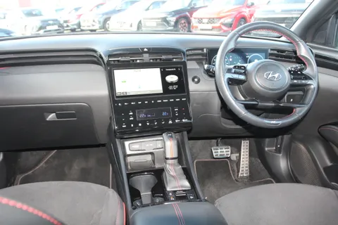 DF23GVC Hyundai Tucson 1.6 TGDi 48V MHD N Line 5dr 2WD DCT Thumbnail #14