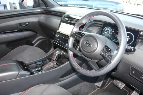 DF23GVC Hyundai Tucson 1.6 TGDi 48V MHD N Line 5dr 2WD DCT Thumbnail #17