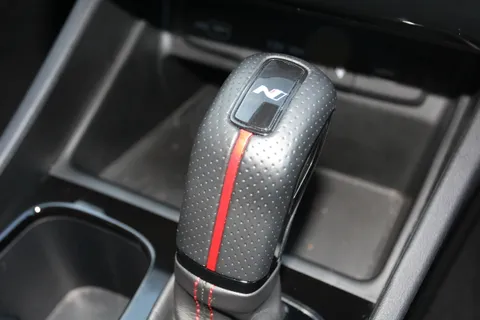 DF23GVC Hyundai Tucson 1.6 TGDi 48V MHD N Line 5dr 2WD DCT Thumbnail #26