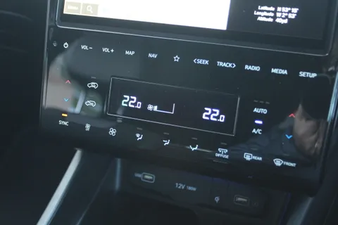 DF23GVC Hyundai Tucson 1.6 TGDi 48V MHD N Line 5dr 2WD DCT Thumbnail #28