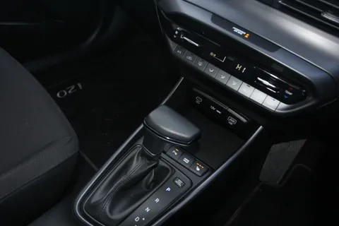 EA25SZW Hyundai i20 1.0T GDi Premium 5dr DCT Thumbnail #22