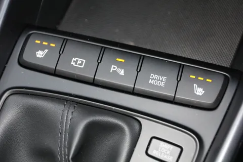 EA25SZW Hyundai i20 1.0T GDi Premium 5dr DCT Thumbnail #23