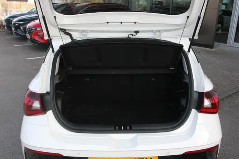 EA25YTK Hyundai i20 1.0T GDi Premium 5dr Thumbnail #9
