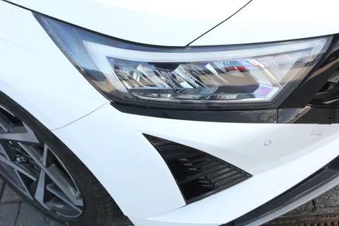 EA25YTK Hyundai i20 1.0T GDi Premium 5dr Thumbnail #11