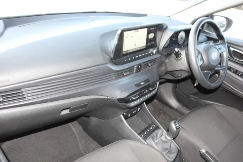 EA25YTK Hyundai i20 1.0T GDi Premium 5dr Thumbnail #13