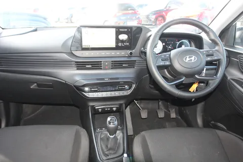 EA25YTK Hyundai i20 1.0T GDi Premium 5dr Thumbnail #16