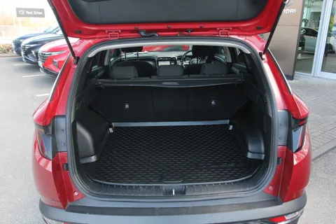 EK22SWW Hyundai Tucson 1.6 TGDi 48V MHD Premium 5dr 2WD DCT Thumbnail #9