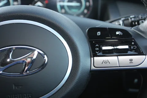 EK22SWW Hyundai Tucson 1.6 TGDi 48V MHD Premium 5dr 2WD DCT Thumbnail #23