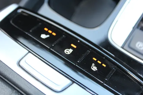 EK22SWW Hyundai Tucson 1.6 TGDi 48V MHD Premium 5dr 2WD DCT Thumbnail #27