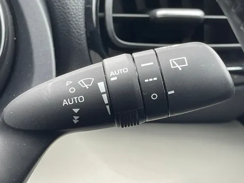 MD72LAO Toyota Yaris 1.5 Hybrid Excel 5dr CVT Thumbnail #18