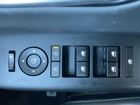 EN74ZZT Hyundai Kona 1.6 Hybrid 129 Ultimate 5dr DCT Thumbnail #17