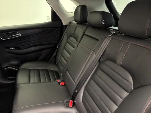 DV24NFM Mg Motor Uk Hs 1.5 T-GDI PHEV Trophy 5dr Auto Thumbnail #14