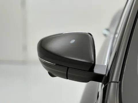 DV24NFM Mg Motor Uk Hs 1.5 T-GDI PHEV Trophy 5dr Auto Thumbnail #31