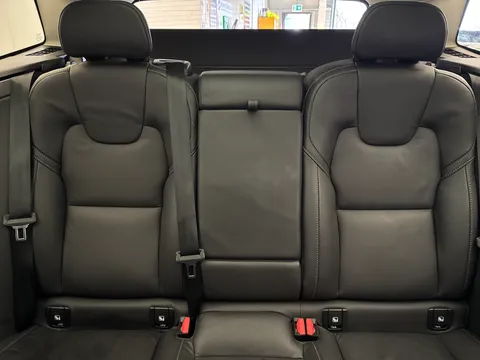 RA74LPK Volvo XC60 2.0 B5P Ultra Dark 5dr AWD Geartronic Thumbnail #19