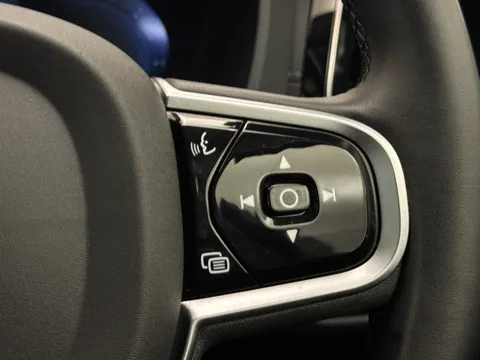 RA74LPK Volvo XC60 2.0 B5P Ultra Dark 5dr AWD Geartronic Thumbnail #27