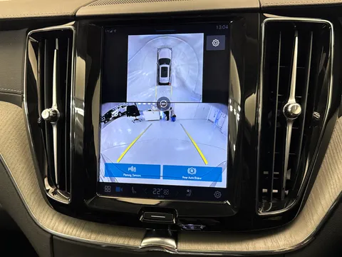 RA74LPK Volvo XC60 2.0 B5P Ultra Dark 5dr AWD Geartronic Thumbnail #30