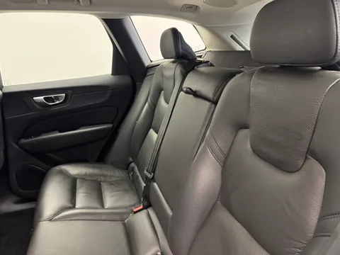 ND72BUP Volvo XC60 2.0 B4P Plus Dark 5dr Geartronic Thumbnail #11
