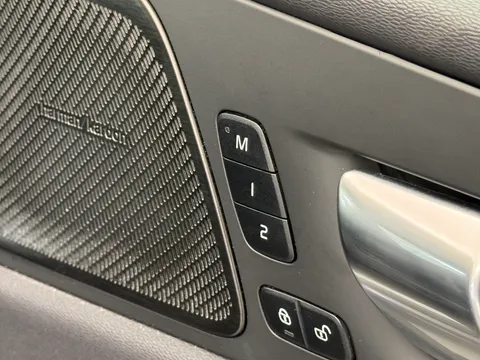 ND72BUP Volvo XC60 2.0 B4P Plus Dark 5dr Geartronic Thumbnail #21