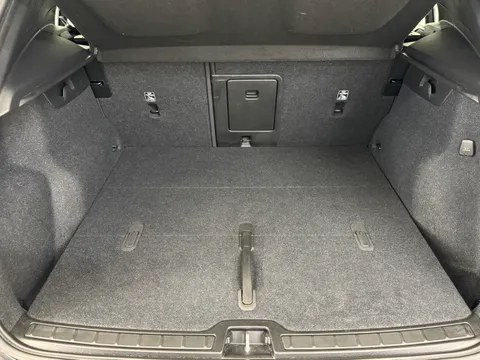 DX23LYA Volvo XC40 2.0 B3P Plus Dark 5dr Auto Thumbnail #9