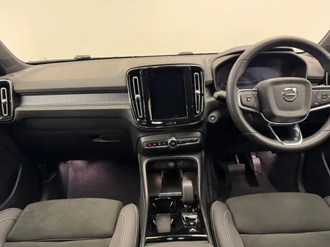 DX23LYA Volvo XC40 2.0 B3P Plus Dark 5dr Auto Thumbnail #12