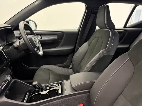DX23LYA Volvo XC40 2.0 B3P Plus Dark 5dr Auto Thumbnail #14