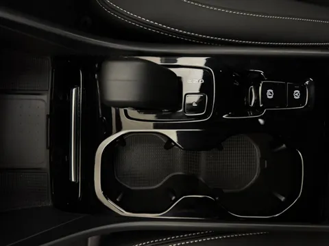 DX23LYA Volvo XC40 2.0 B3P Plus Dark 5dr Auto Thumbnail #16