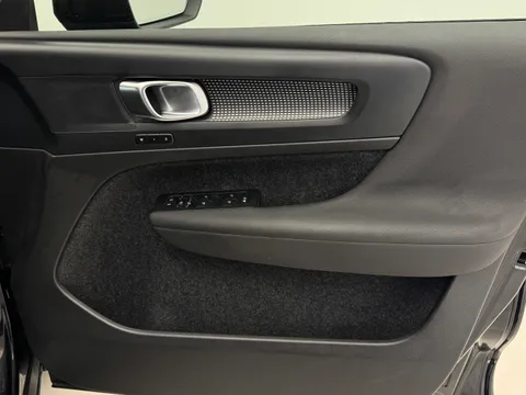 DX23LYA Volvo XC40 2.0 B3P Plus Dark 5dr Auto Thumbnail #20