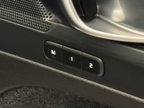 DX23LYA Volvo XC40 2.0 B3P Plus Dark 5dr Auto Thumbnail #22