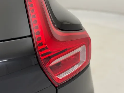 DX23LYA Volvo XC40 2.0 B3P Plus Dark 5dr Auto Thumbnail #38